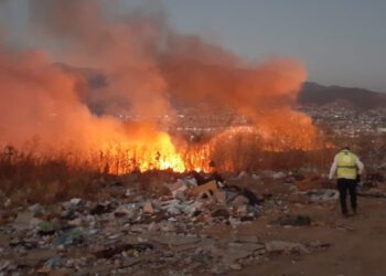 Reconocen 11 incendios activos en Oaxaca