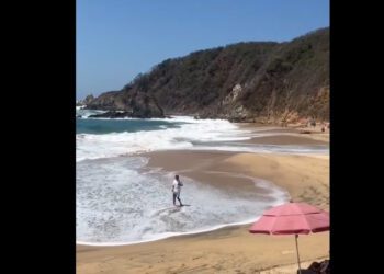 VIDEO | ¿Semana Santa sin playa? Mar de fondo amenaza a vacacionistas en costas de Oaxaca