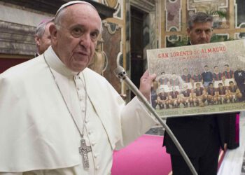 “Juntos por la eternidad”, San Lorenzo de Almagro rinde homenaje a Francisco