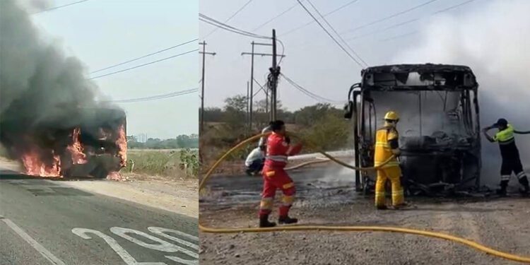 Voraz incendio consume autobús de la línea “Istmeños” se incendia y queda reducido a cenizas