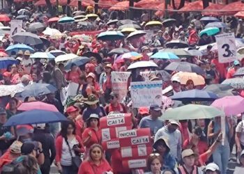 Información difundida por la CNTE señala que el próximo 8 de mayo sostendrán la mesa de negociación pactada con la presidenta de la República.