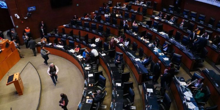 El partido en el poder no reunió las dos terceras partes de los legisladores para aprobar la propuesta.