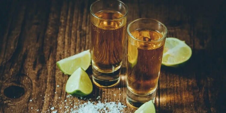 Estos efectos están relacionados principalmente con los fructanos, un tipo de fibra prebiótica presente en el agave.