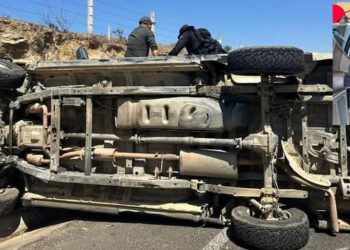 Volcadura de patrulla estatal en la Cuesta a Ocotlán deja lesionados; uno con lesión en el cráneo