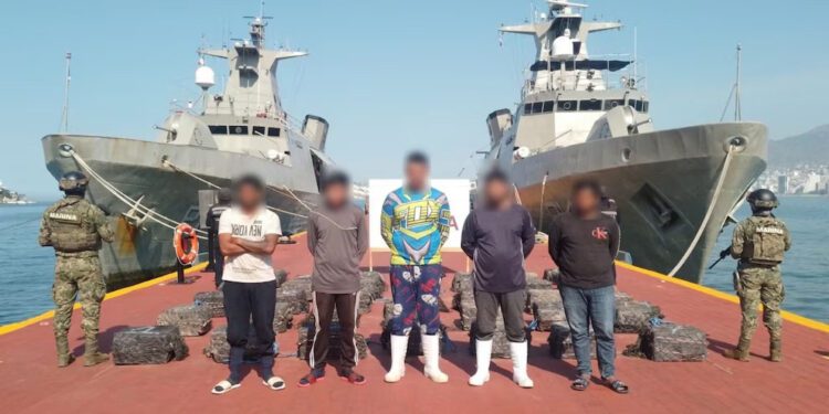 Aseguran más de 5 toneladas de cocaína en Guerrero en dos operativos marítimos