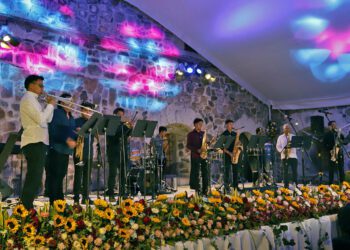 La Dinastía Diaz presentó un repertorio de gala que dejó a los asistentes muy emocionados.