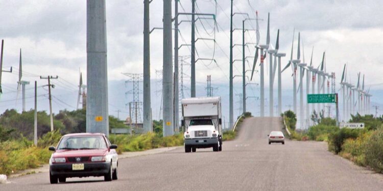 El estado de Oaxaca sigue ocupando el primer lugar en generación de energía eólica.