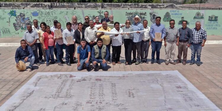Fotos: Centro INAH Oaxaca // El Lienzo de Coixtlahuaca II es un enorme documento pictográfico pintado sobre una tela de algodón.