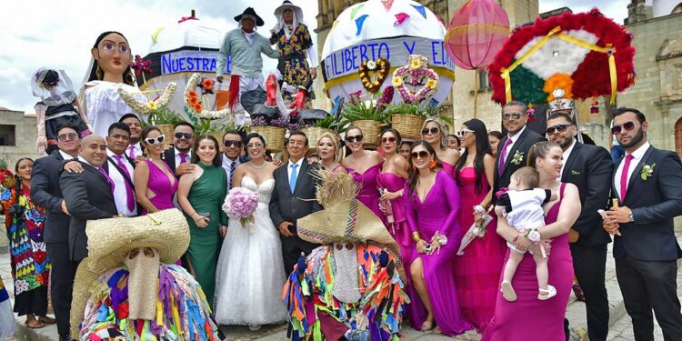 Felices, Filiberto y Edith festejaron al máximo su matrimonio.