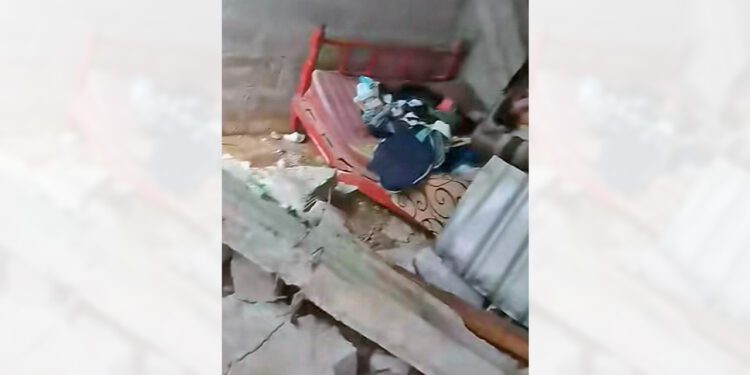 Foto: cortesía // La humilde vivienda de Ferely, arrasada por una enorme roca.