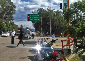 Las autoridades analizan la expansión de la vialidad a tres carriles, desde el Tec hasta Plaza Bella.
