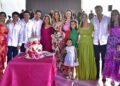Fotos: Rubén Morales // Orgullosa, la Familia Calvo Ziga, consintiendo doña Lulú.
