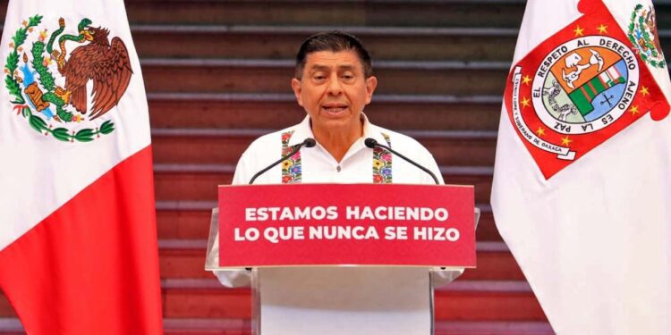 Foto: Adrián Gaytán // Salomón Jara dio cuenta del trabajo de su gobierno en infraestructura, educación, salud, cultura, agua, seguridad y movilidad, entre otros.