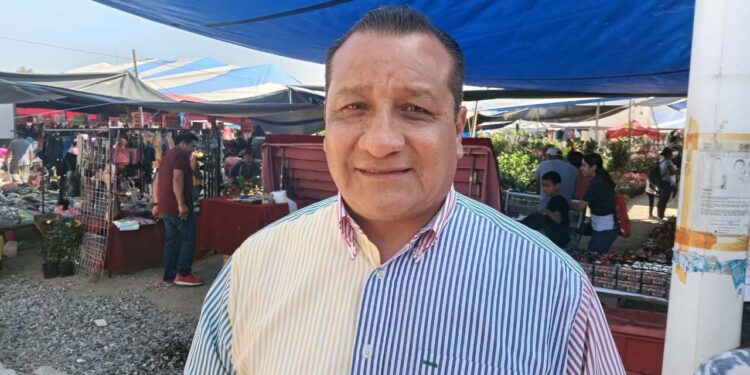 Se tuvo un acercamiento con comerciantes y compradores, con la finalidad de difundir la elección de este 1 de junio.