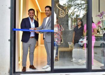 Fotos: Rubén Morales // Entre aplausos se realizó el corte del listón inaugural.
