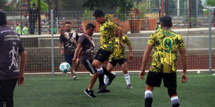 Fotos: Leobardo García Reyes // El combinado entre deportes y policiacos enfrentó a CORTV.