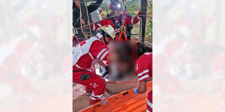El equipo de rescate de la Cruz Roja, delegación Tehuacán, logró recuperar el cuerpo sin vida.