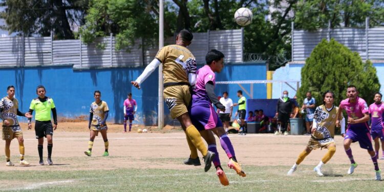 Foto: Leobardo García Reyes // Este jueves se conoce al primer finalista de Liga Mayor A.