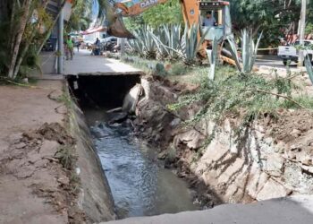 Foto: Lisbeth Mejía Reyes // El andador del Sol es una vialidad que también funciona como entubamiento del canal de aguas pluviales en la zona.