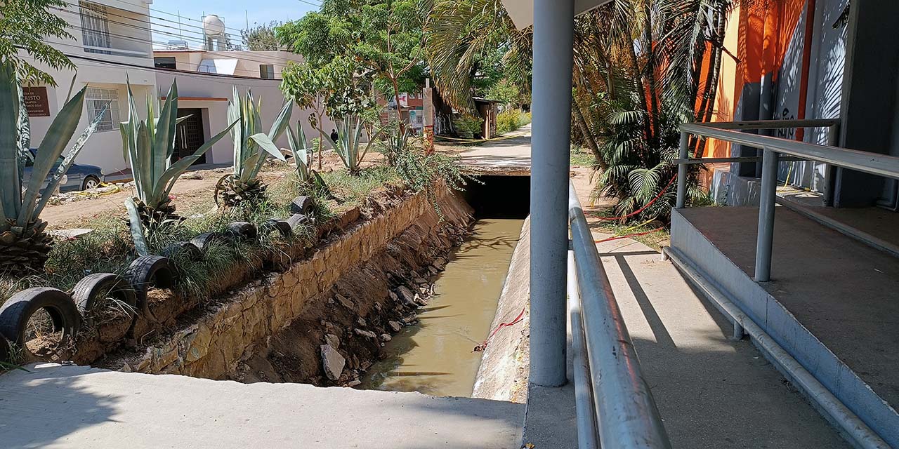 Este miércoles, comenzaron los trabajos de rehabilitación de la vialidad peatonal.