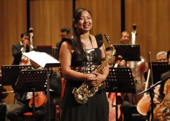 Jessica Itandehui Rojas interpretó el Concierto para Saxofón de Aleksandr Glazunov.