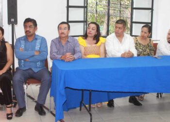 Invitaron a la ciudadanía a conocer a todos los candidatos.