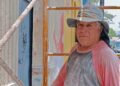 Fotos: Lisbeth Mejía Reyes // Luis Felipe ve en la Santa Cruz una devoción en la que se reconoce su aporte a la sociedad como constructor.