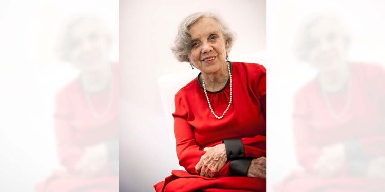 Poniatowska ha recibido numerosos reconocimientos, incluido el Premio Cervantes en 2013.