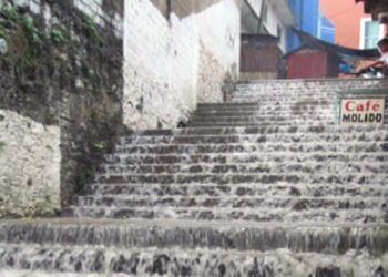 Se espera que con las primeras lluvias, desde los cerros, manantiales y cascadas vuelve a resurgir el agua.