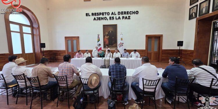Entrega CNTE pliego petitorio; demanda central la abrogación de la Ley del ISSSTE 2007