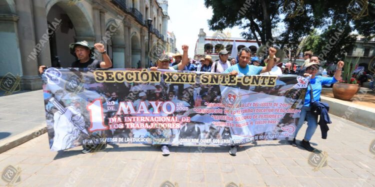 La CNTE exige todo: de pensiones sin AFORES a salario doble y control sindical