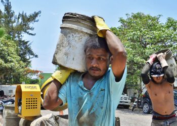 Foto: Archivo El Imparcial // A 626 mil trabajadores en el estado su salario no les alcanza para sobrevivir dignamente.