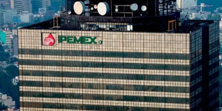 Pemex, hoyo negro; pierde 43 mil mdp y sube su deuda 3.8%