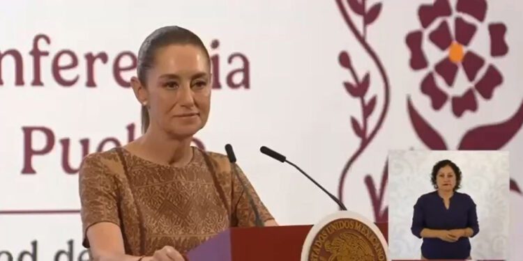 Invita Sheinbaum al Papa a México; lo felicita por la elección