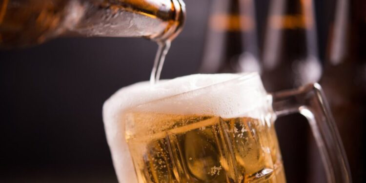 ¿Cuáles son los riesgos de tomar cerveza todos los días?