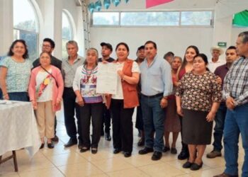 Otorgan Constancias de Comunidad Indígena en Huautla