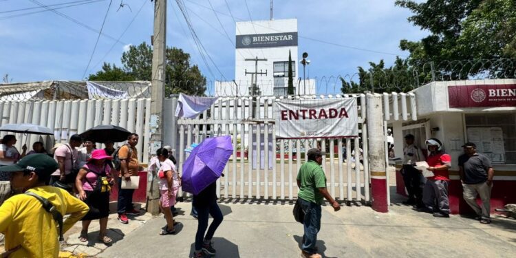 ¡Que no se te pase!; el lunes entregan apoyo para uniformes a 47 escuelas