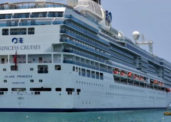 Arriba a Huatulco el crucero Island Princess con más de 2 mil pasajeros a bordo