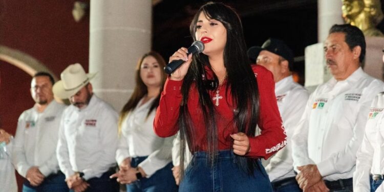 Detienen a candidata con lista de electores, estalla Morena y la liberan
