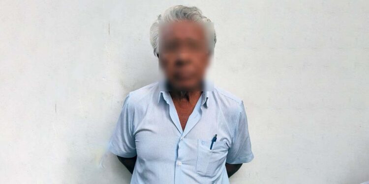 El señor Celso quedó detenido para determinar su situación legal.