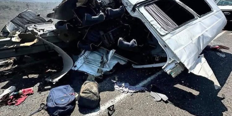Aumentan a 21 los fallecidos en accidente en la 135D