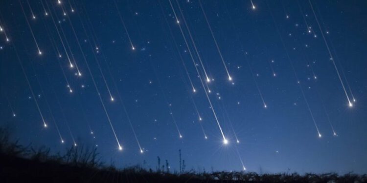 Lluvia de meteoros Eta Acuáridas alcanzará su punto máximo este martes en Oaxaca