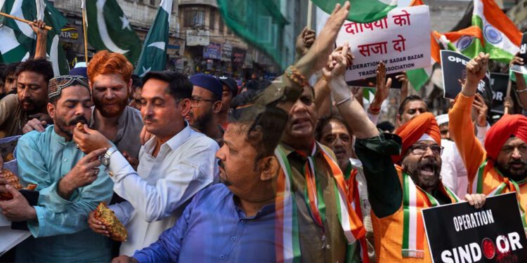 India y Pakistán acuerdan cese al fuego tras mortales enfrentamientos en Cachemira