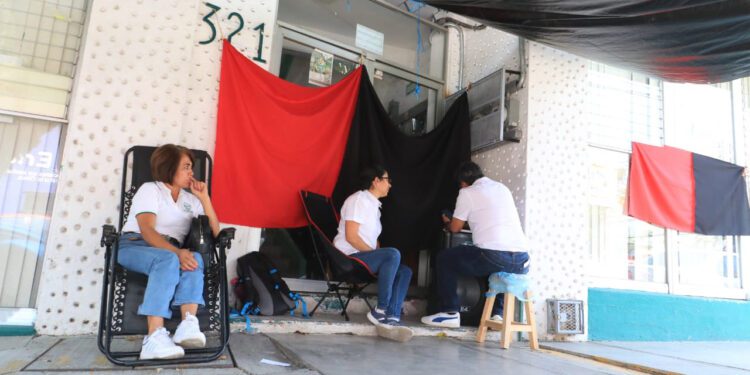 Estalla SEIEBO huelga; acusan indiferencia del gobierno