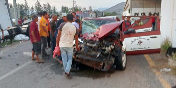Policía Vial abanderó accidente carretero en Ocotlán de Morelos