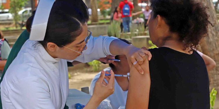 Foto: archivo // Las unidades médicas de la entidad contaron con más de 68 mil dosis.