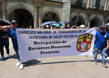 Recibe Gobierno de Oaxaca pliego   petitorio de S-22 y S-35 de SNTSA