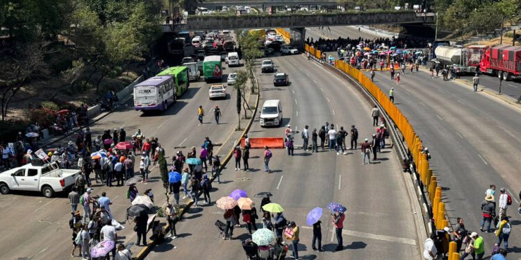 CNTE-S-22 ponen de cabeza a la CDMX