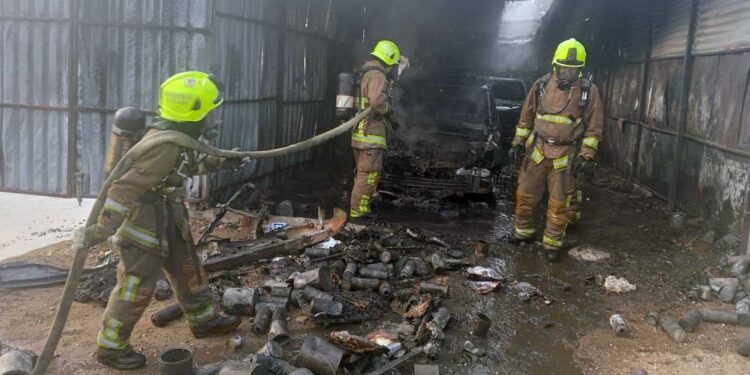Elementos del Heroico Cuerpo de Bomberos del Estado de Oaxaca se encargaron del siniestro.
