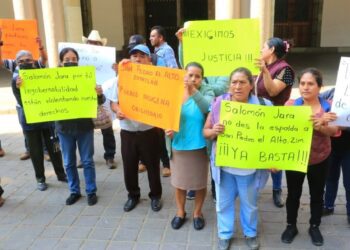 Foto: adrián Gaytán // La denuncia se hizo pública durante una conferencia de prensa, en la que representantes de San Pedro El Alto relataron los recientes hechos de violencia.